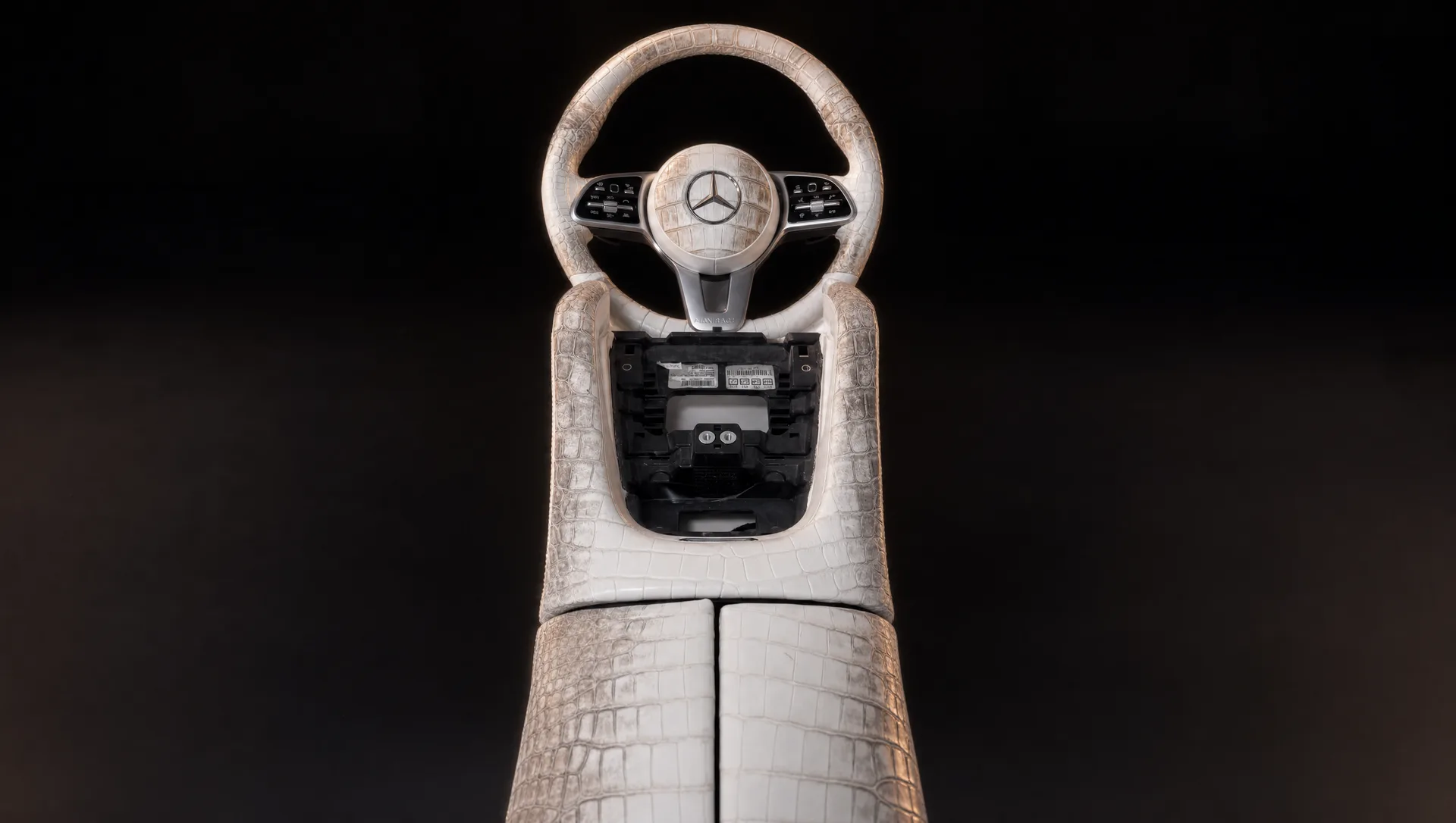 Exotic hide — Crocodile console & wheel, by HM Atelier