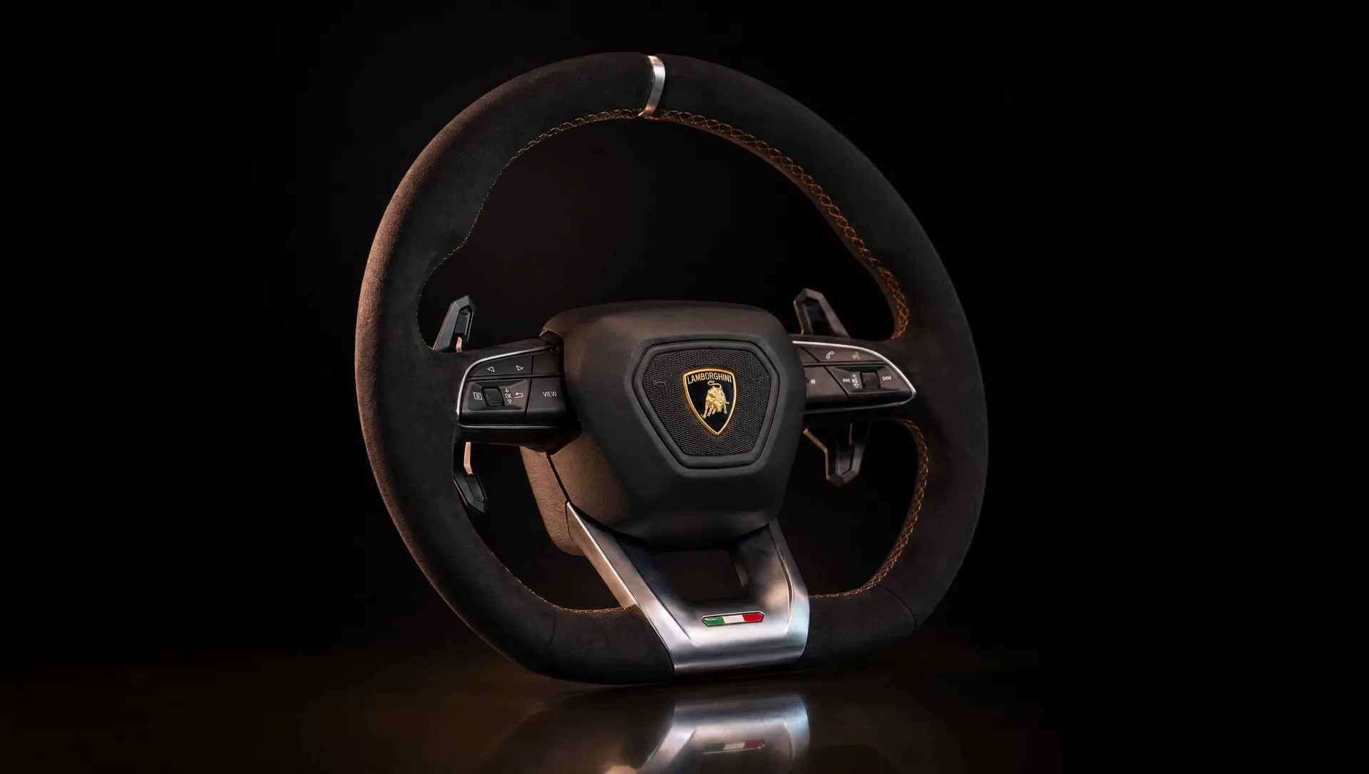 Lamborghini — Urus · Steering wheel, by HM Atelier