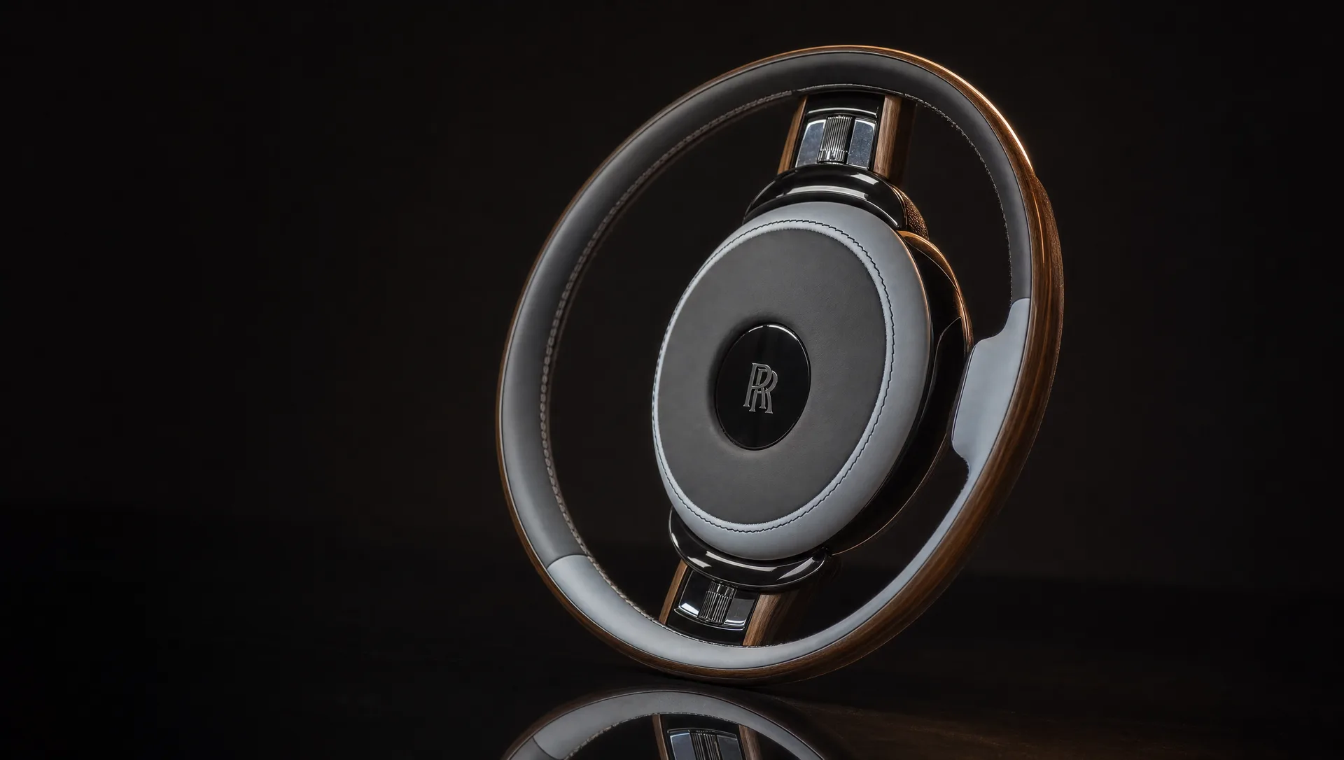 Rolls-Royce — Steering wheel, by HM Atelier